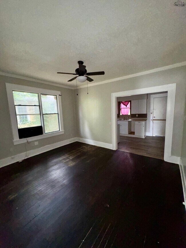 Photo - 1512 Kemp Blvd