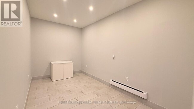 Photo - 342 Jarvis St