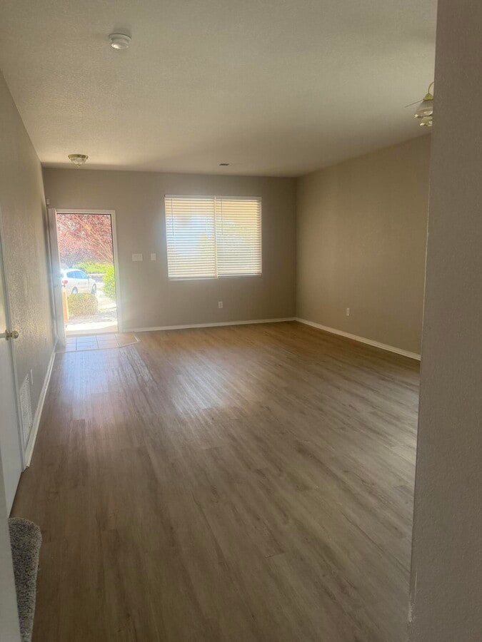 Photo - 10401 Pintado Ct NW