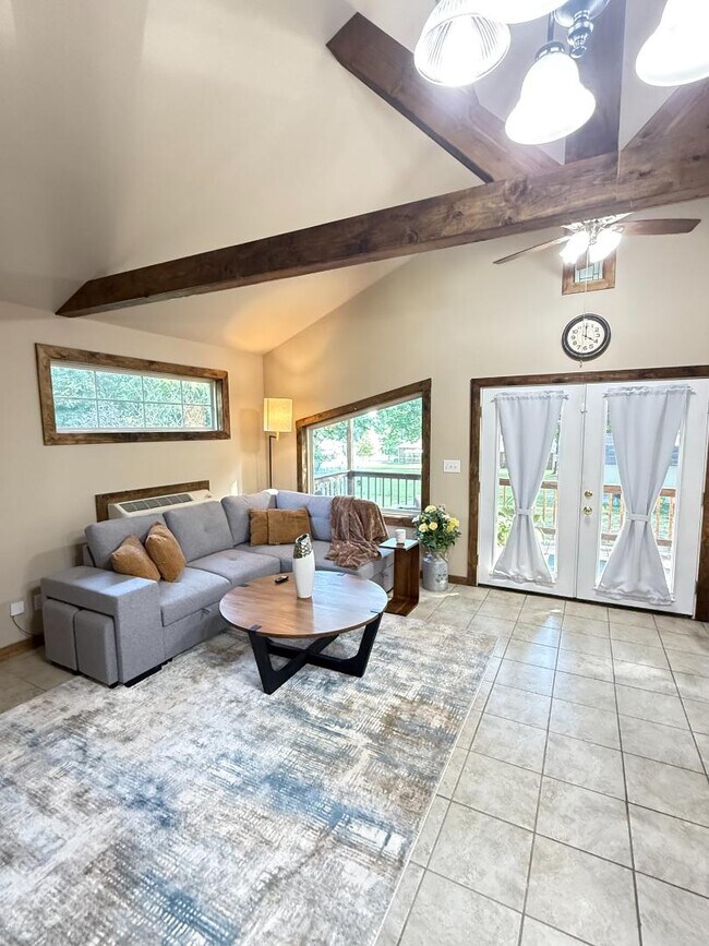 343 Knob Hill Cir