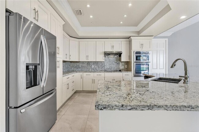 Photo - 6719 Fairway Cove Dr