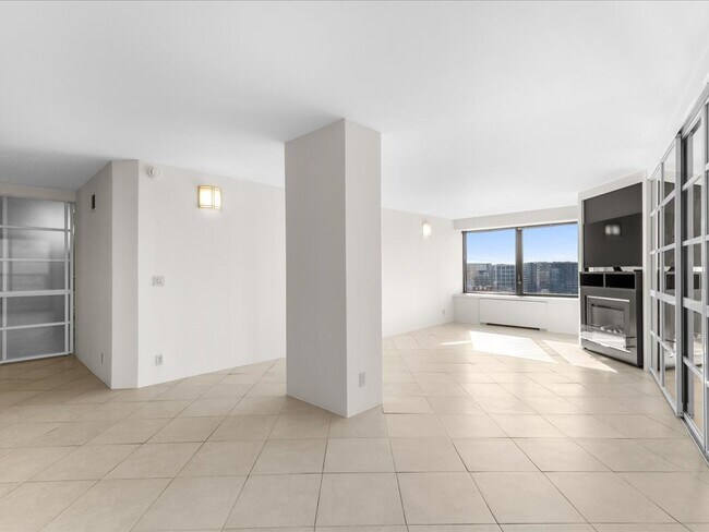 sala de estar - 65 E India Row Unidad 25G