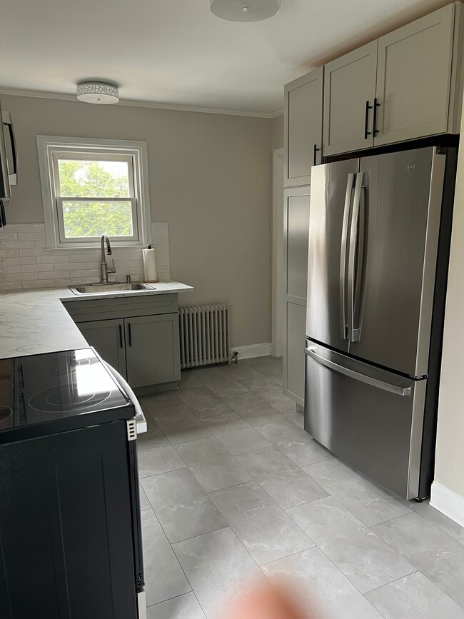 Photo - 11 Hudson Ave