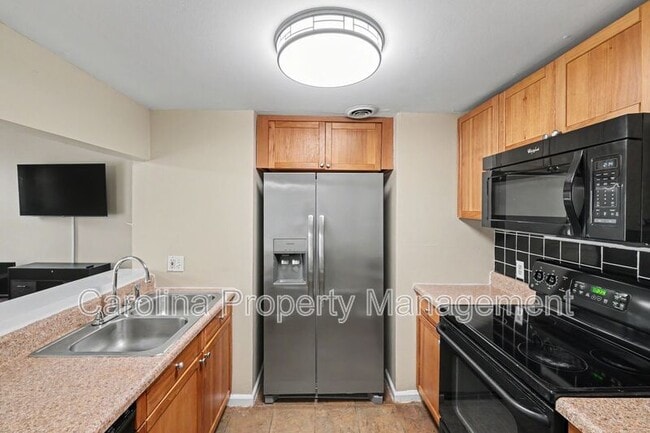 244 S Cedar St