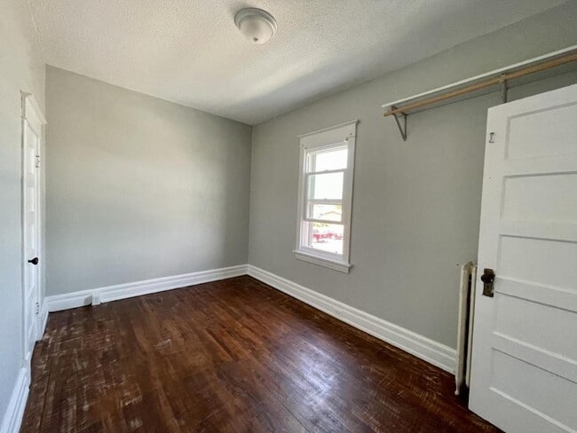 Photo - 601 Belknap St