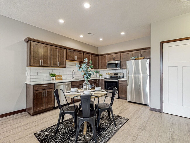 Stratford Crossing Townhomes - 1046 NW Victoria LN