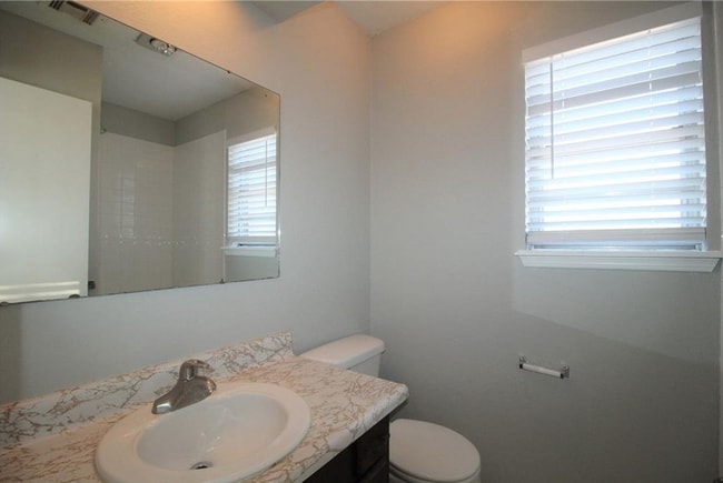 Photo - 6916 Woodlake Dr