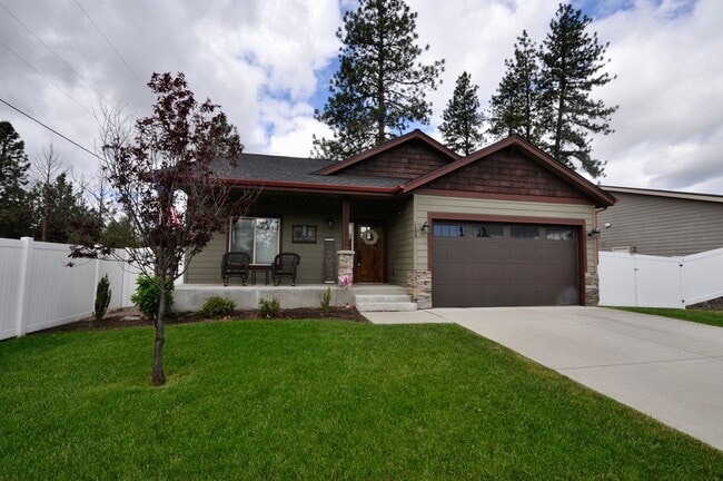 Building Photo - Luxury 3 bed 2 bath Rancher: Miller's Landing