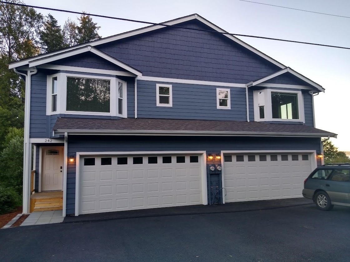 Photo - 240 E Wheelwright St