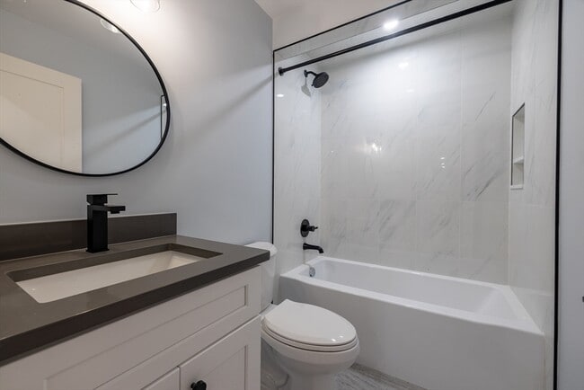 Photo - 663 Columbia Rd Unit 1