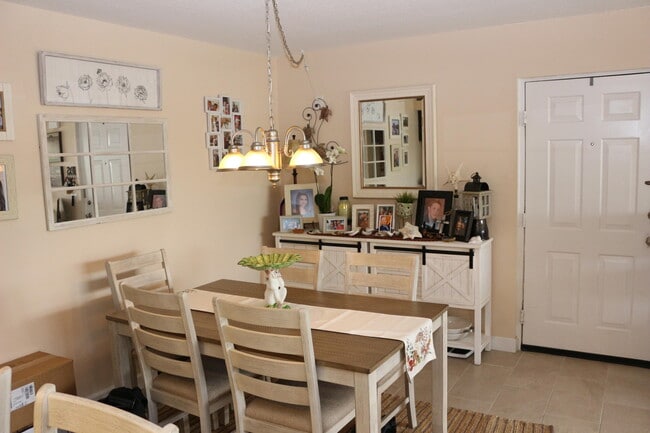 Photo - 1548 SE Royal Green Cir Unidad M-207