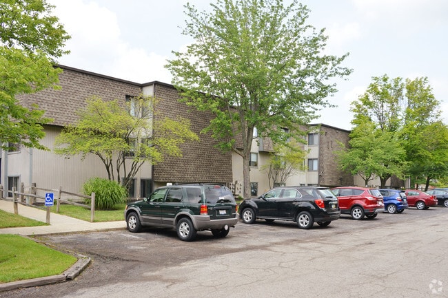Fox and Hounds Apartments - Fox and Hounds Apartments