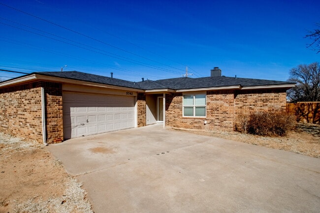 Building Photo - Charming 3-Bed, 2-Bath Home located in a cul-de-sac!