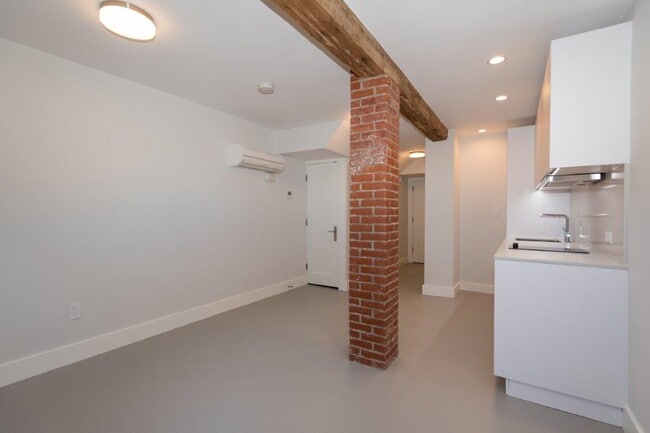 Photo - 461 Massachusetts Ave Unidad B