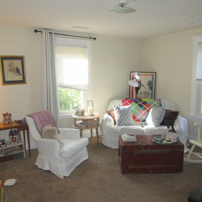 Photo - 702 Graves St Unit B