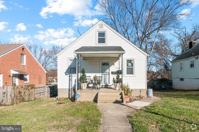 Building Photo - 4612 Woodlea Ave Rental