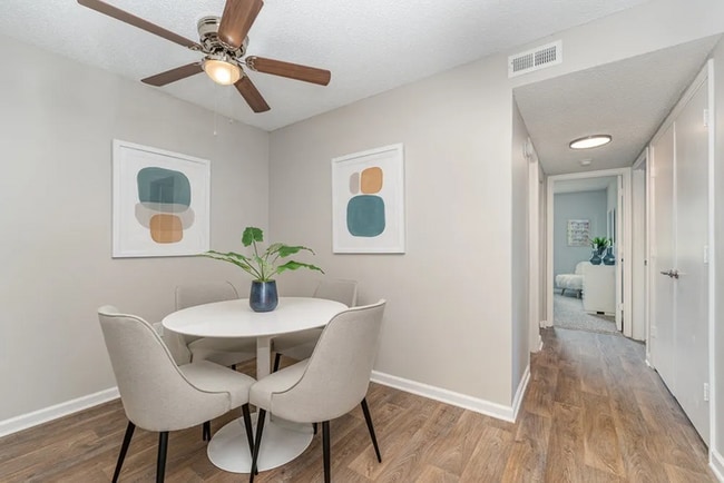 Photo - Village 1373