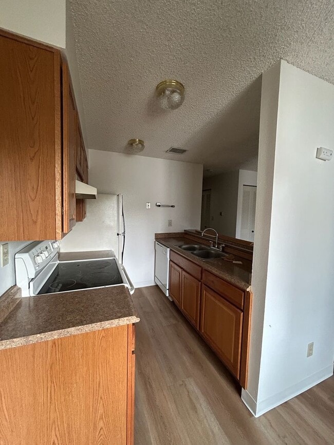 Photo - 1705 Heatheridge Rd