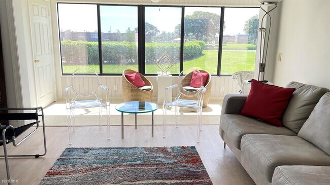 Photo - 3 br, 2 bath Condo - 241 Capri F