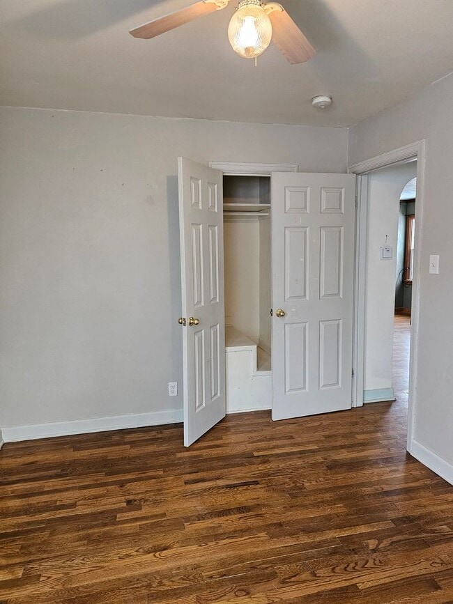 Photo - 915 W 28th St