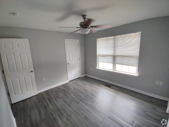 Building Photo - 65 Duiguid Dr Rental