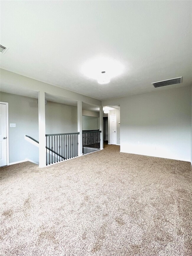 Building Photo - 8426 Woodland Knoll Ln