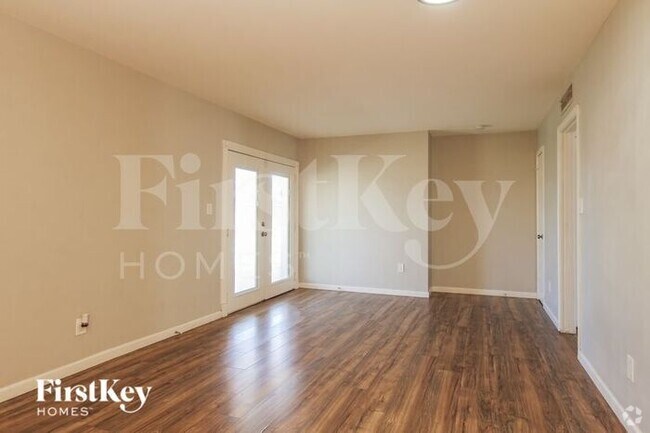 Building Photo - 3602 W North Ln Rental