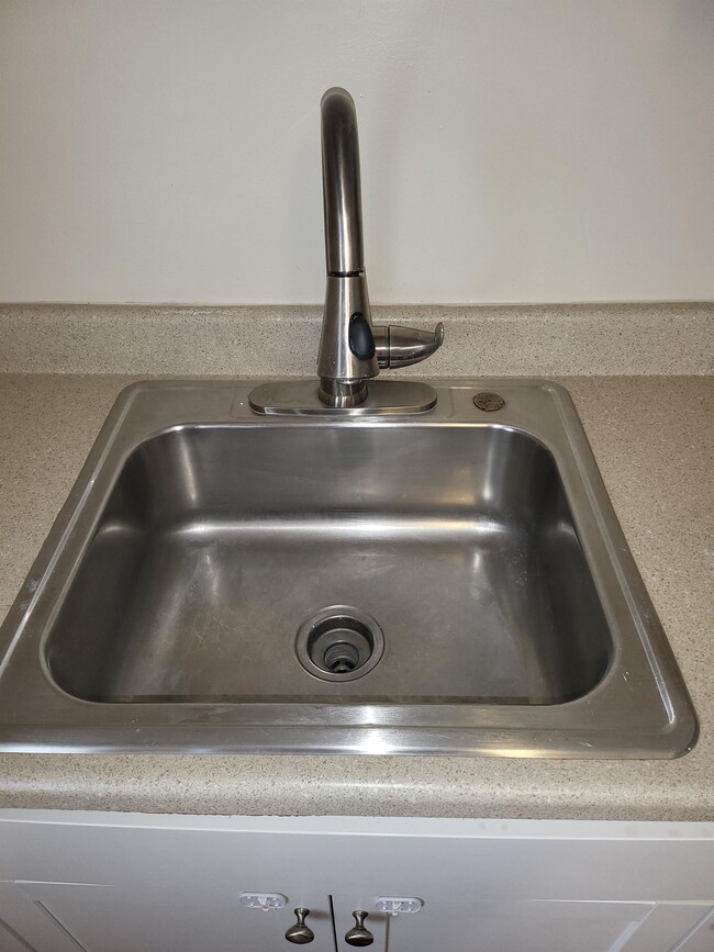 Photo - 110 E South St