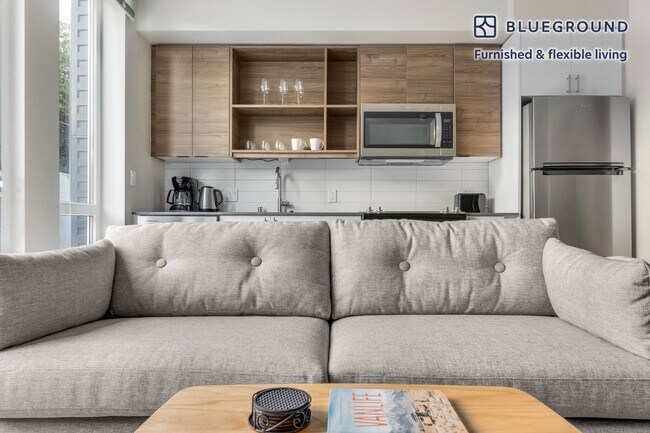 Photo - 2222 15th Ave W Unidad FL2-ID938