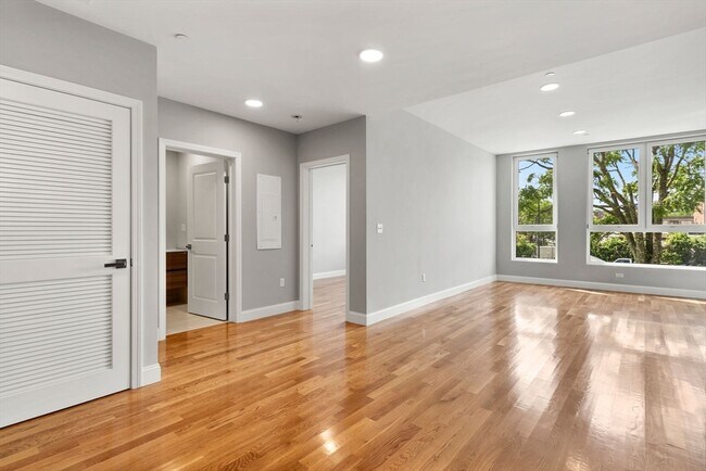 Photo - 10 Taber St Unit 203