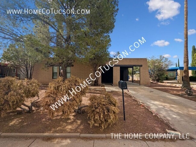 Building Photo - 5123 Paseo Las Palmas