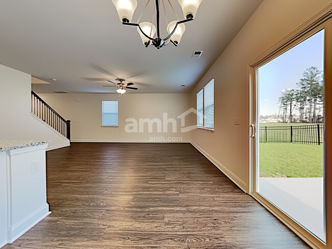 Photo - 303 Bering Ln