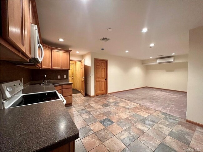 Photo - 26 Wallkill Ave Unit 2