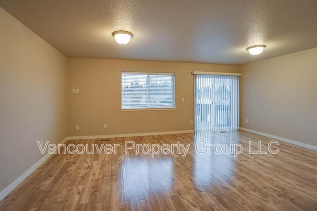 Photo - 7428 NE 62nd St