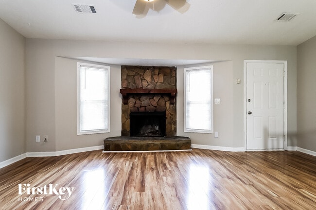 Photo - 2592 Chippewa Ct NW