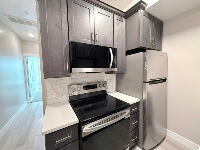 Building Photo - 67 S Main St Unit #202 - Loft