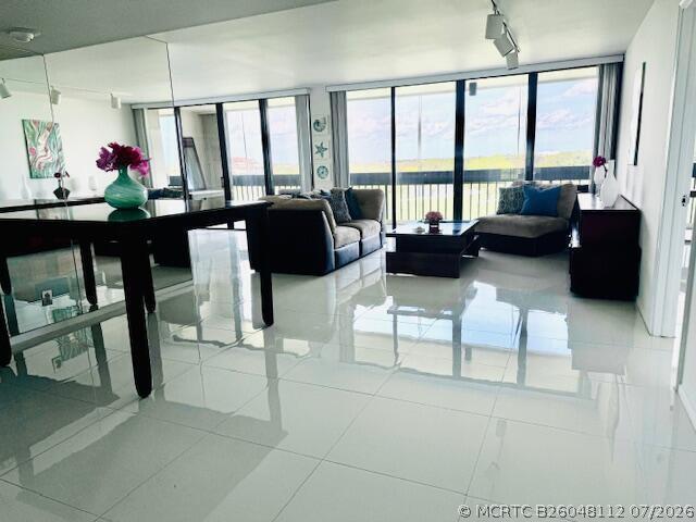 Photo - 2000 Presidential Way Unit 702