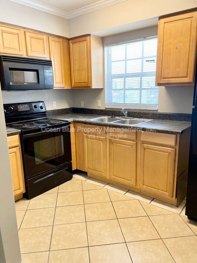 Photo - 3607 W Idlewild Ave