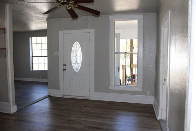 Building Photo - Temple 3 Bedroom Near Scott and White! Rental