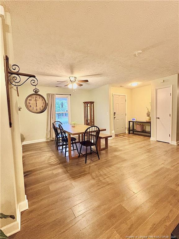 Photo - 372 Woodberry Cir