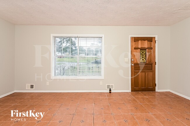 Photo - 3327 Creekwood Dr