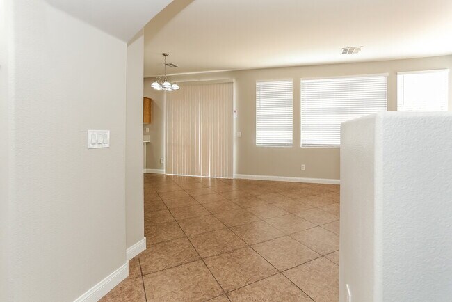 Photo - 5412 Whisper Bluff St