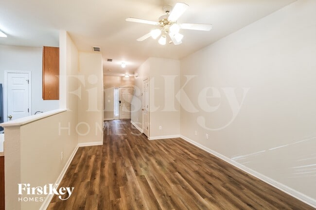 Photo - 243 Brookview Dr