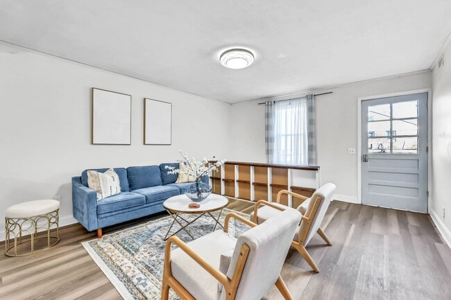 Photo - 398 Frontier Ln