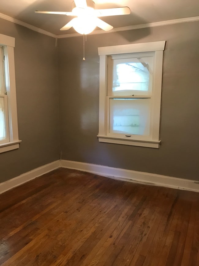 Photo - 9500 E 15th St S