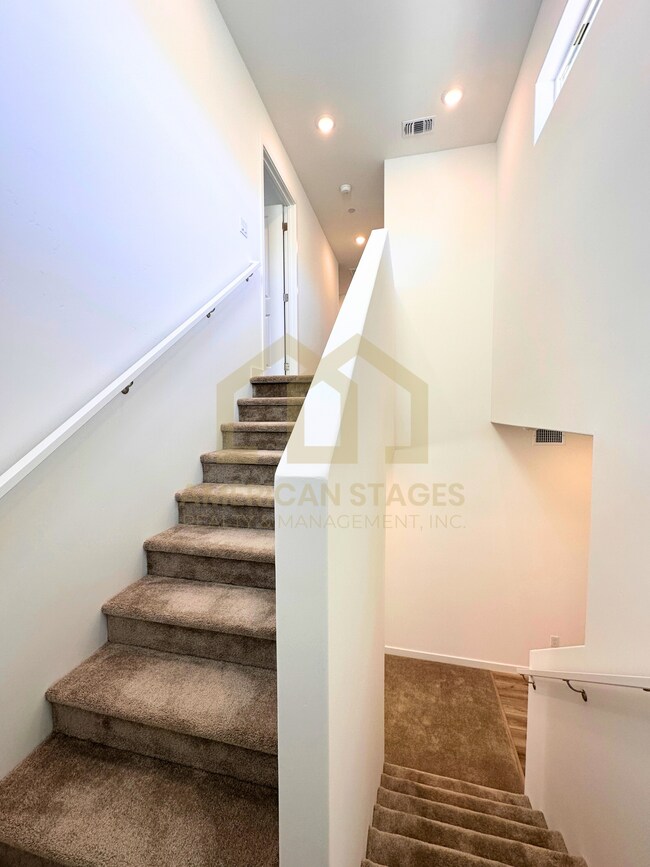 Photo - 1724 River Vista Way