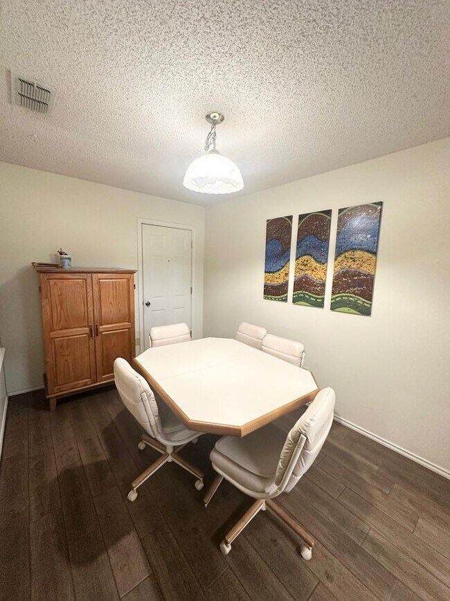 Photo - Fully Furnished 2 Bed 2 Bath