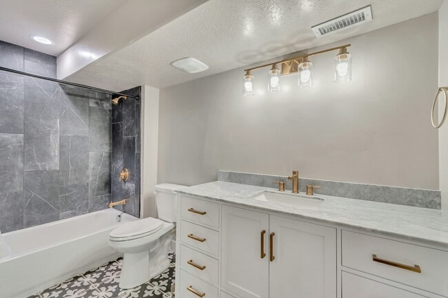 Photo - 1929 N 4100 W Unit B