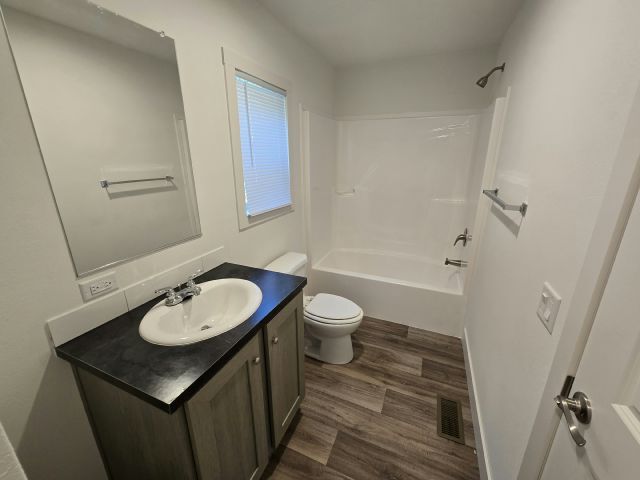 Photo - 121 Maple Dr