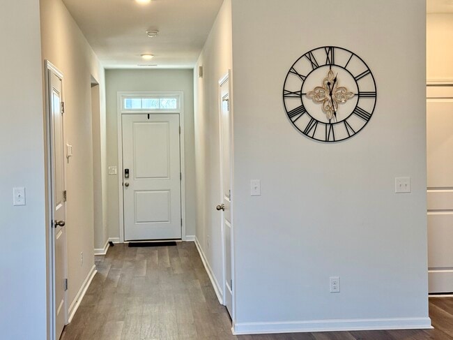 Photo - 320 Windy Wds Wy